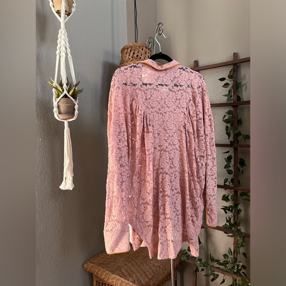 ▪️Free People Intimately Free All Day Floral Lace House Shirt Pink  M - Picture 15 of 16